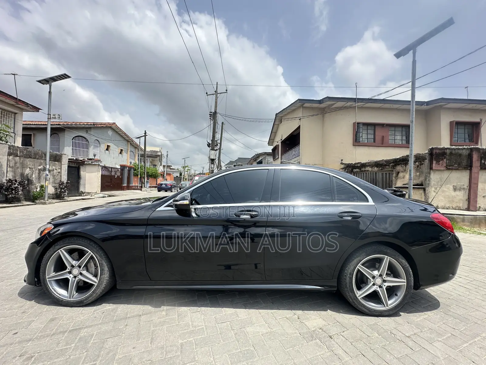 Mercedes-Benz C300 Luxury 4dr AWD 4Matic Sedan (2.0L 4cyl 7A) 2015