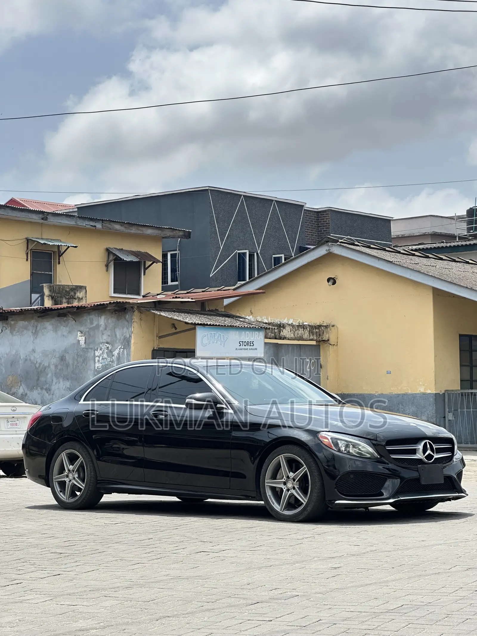 Mercedes-Benz C300 Luxury 4dr AWD 4Matic Sedan (2.0L 4cyl 7A) 2015