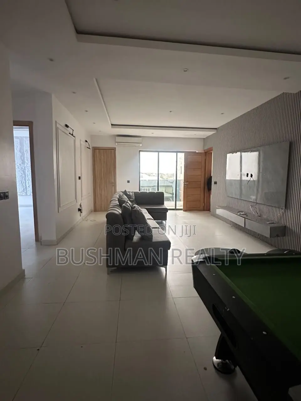 2bdrm Apartment in Lekki Phase 1 for rent