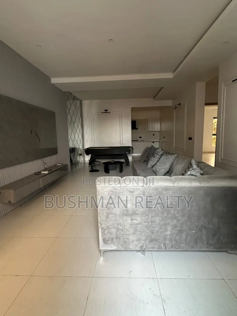 2bdrm Apartment in Lekki Phase 1 for rent