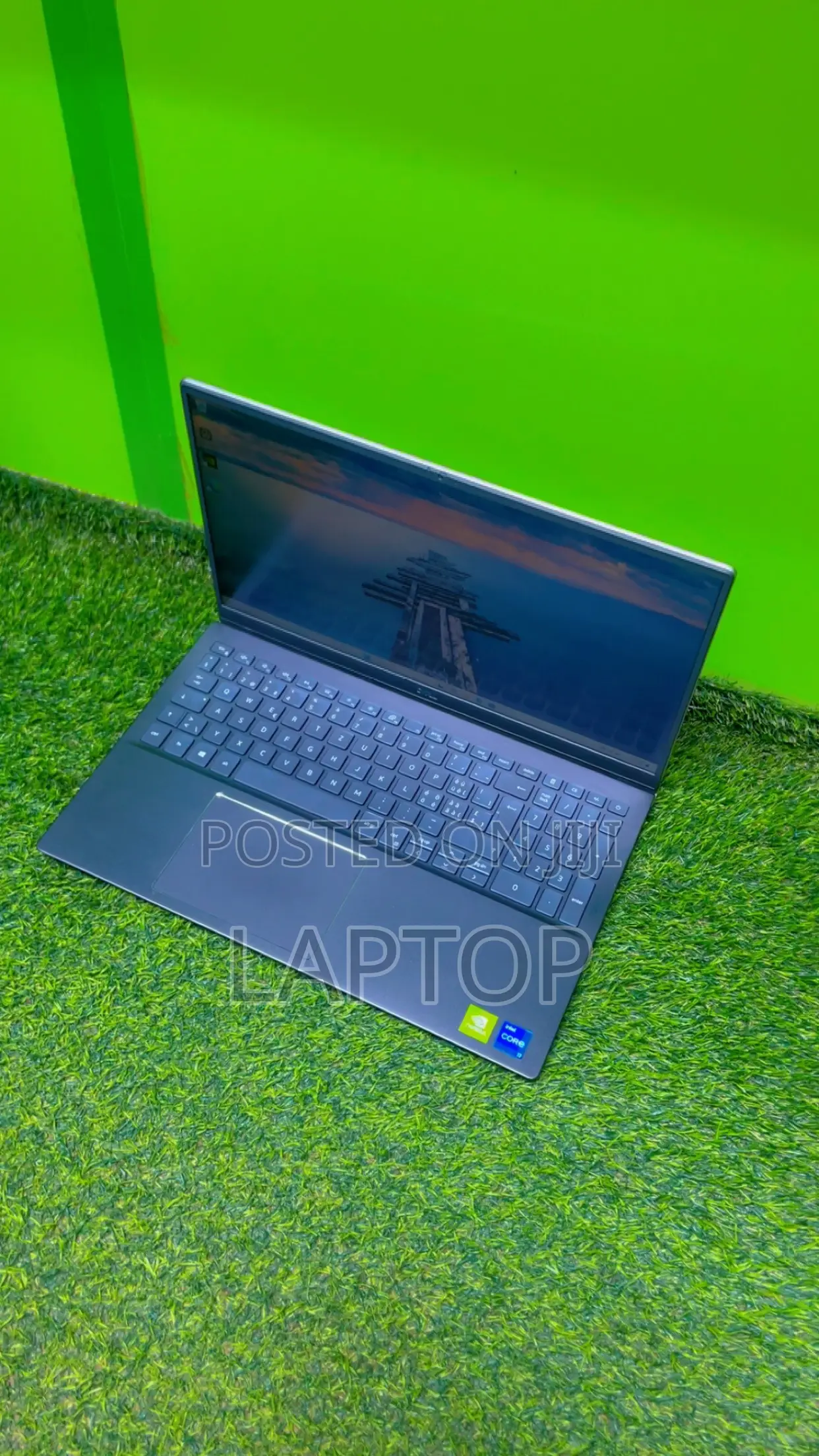 Laptop Dell Vostro 15 5520 16GB Intel Core i3 SSD 512GB