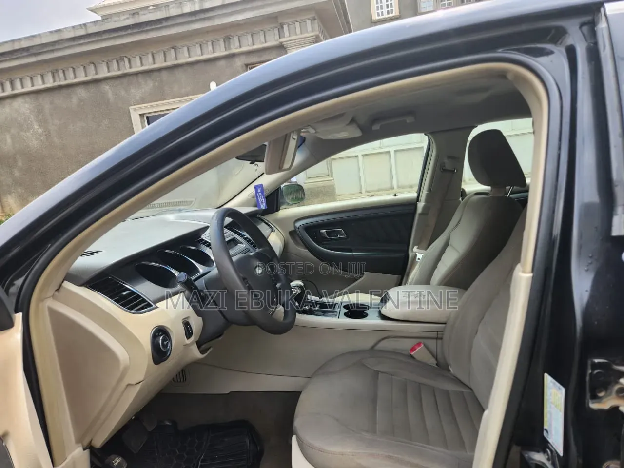 Ford Taurus 2010 Black