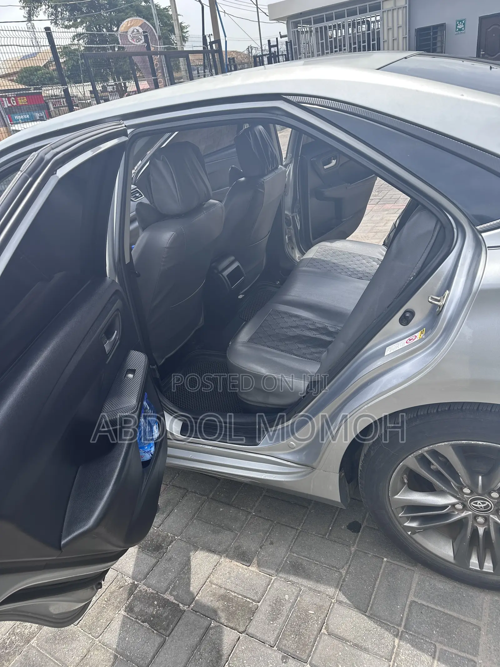 Toyota Camry SE 4dr Sedan (2.5L 4cyl 6A) 2016 Silver