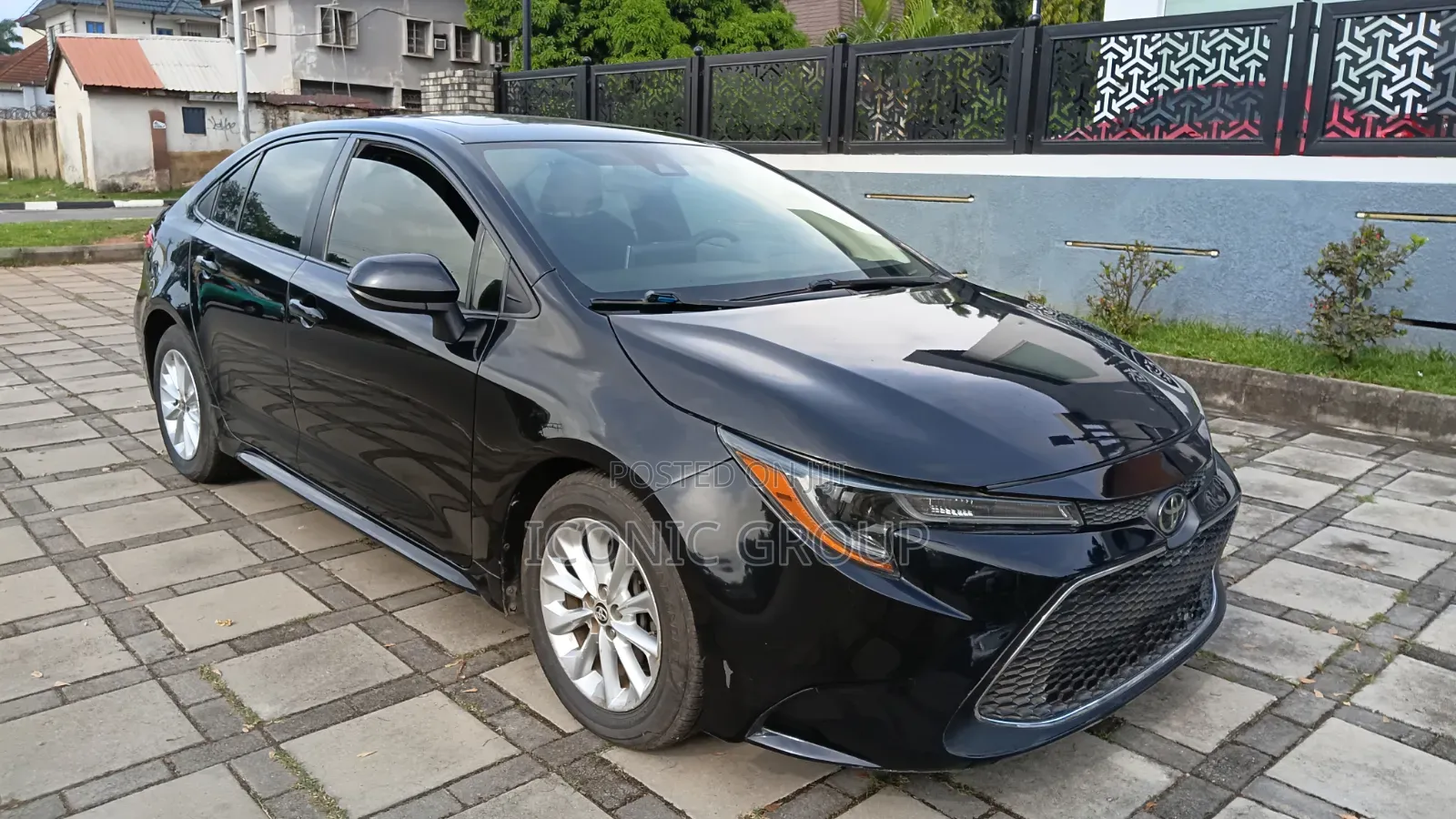 Toyota Corolla XLE 2020 Matt Black