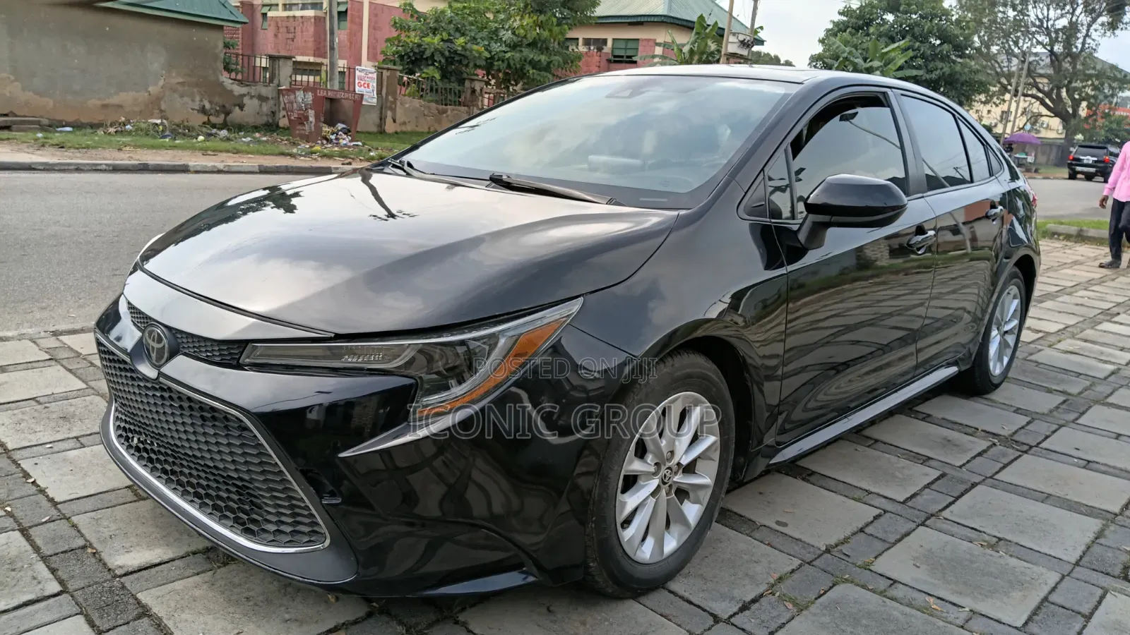 Toyota Corolla XLE 2020 Matt Black