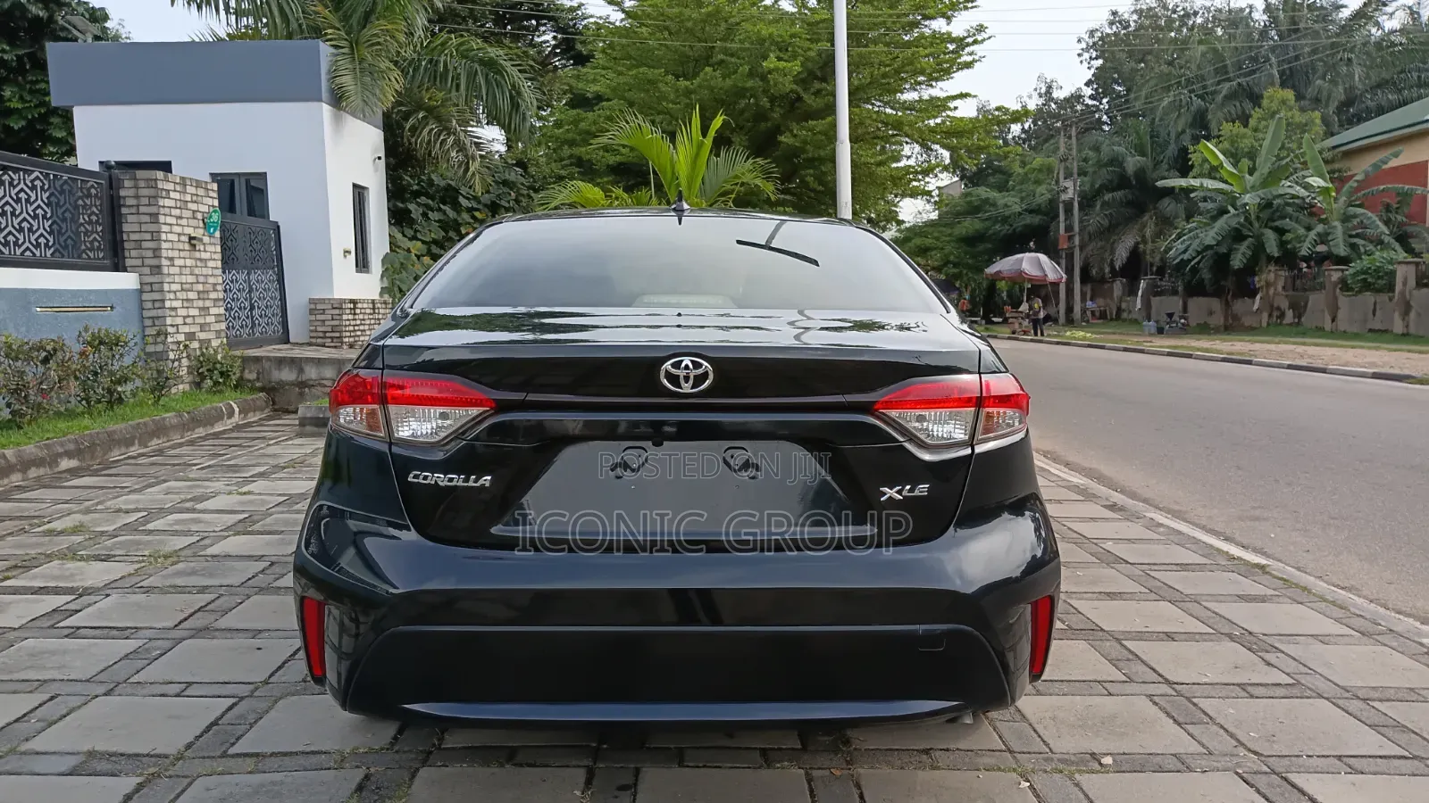Toyota Corolla XLE 2020 Matt Black