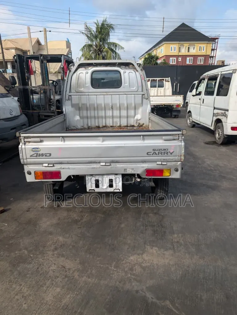 Suzuki APV Minibus 2009 Silver
