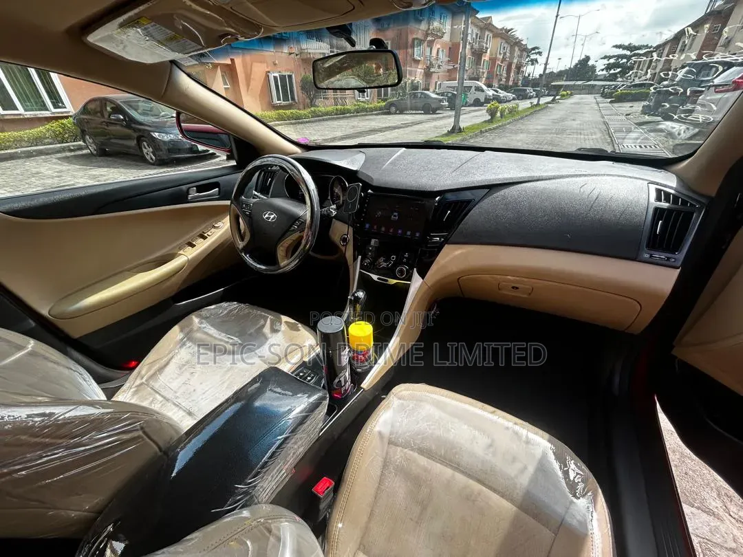 Hyundai Sonata GLS Sedan FWD (2.4L 4cyl 6A) 2013 Red