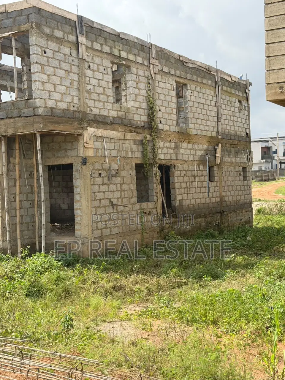 4bdrm Duplex in Lugbe District for sale