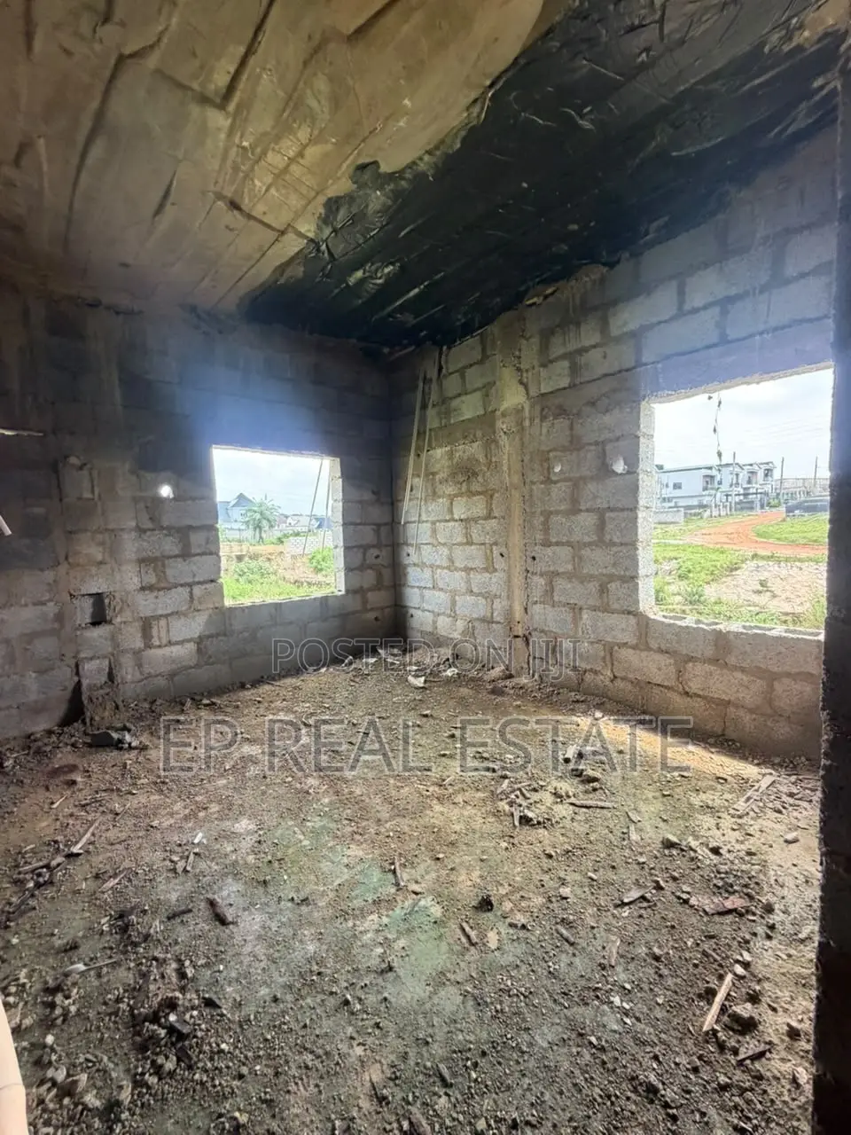 4bdrm Duplex in Lugbe District for sale