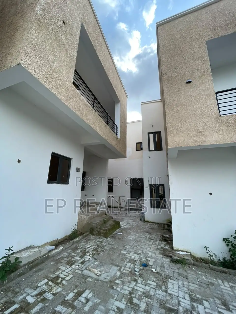 3bdrm Apartment in Kaura for rent