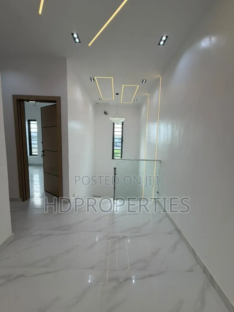 4bdrm Duplex in Lekki Palm City, Lagos Island / Lagos Island for rent
