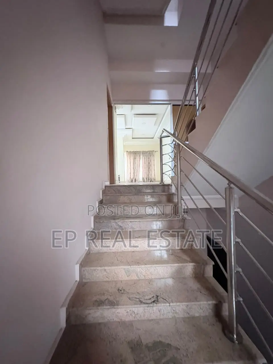 4bdrm Duplex in Guzape District for rent