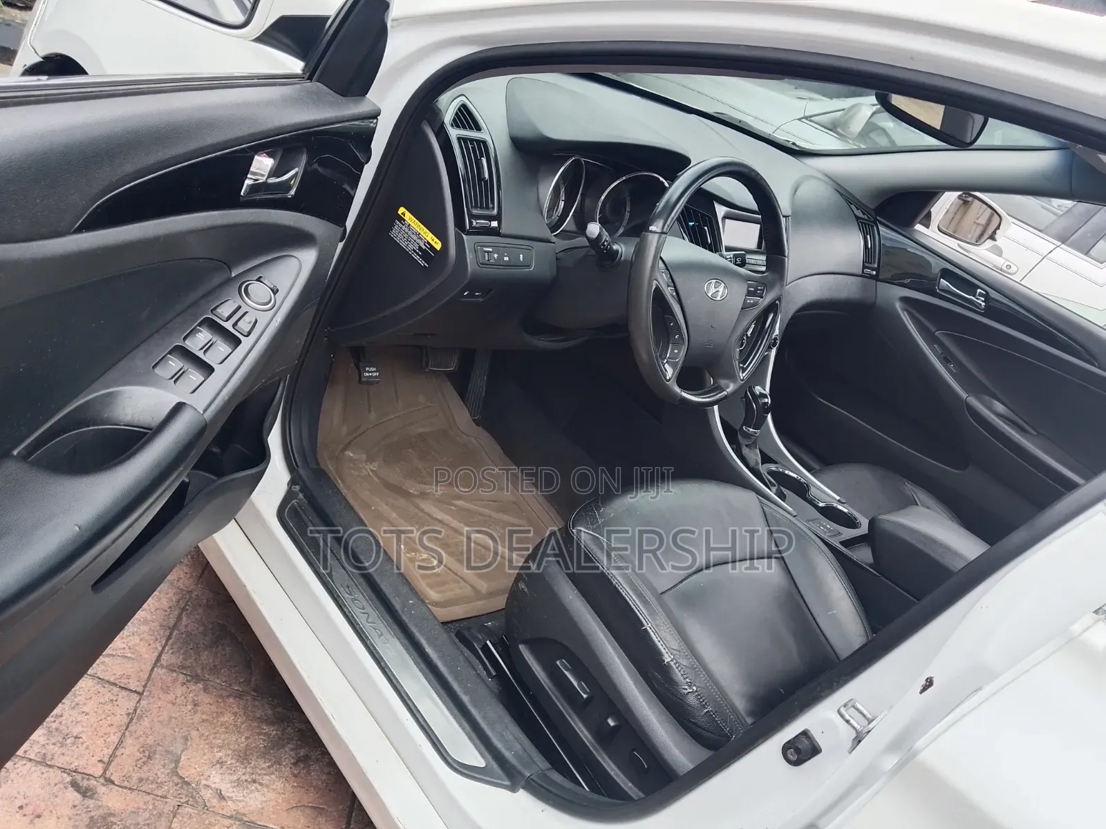 Hyundai Sonata Limited Sedan FWD (2.4L 4cyl 6A) 2012 White
