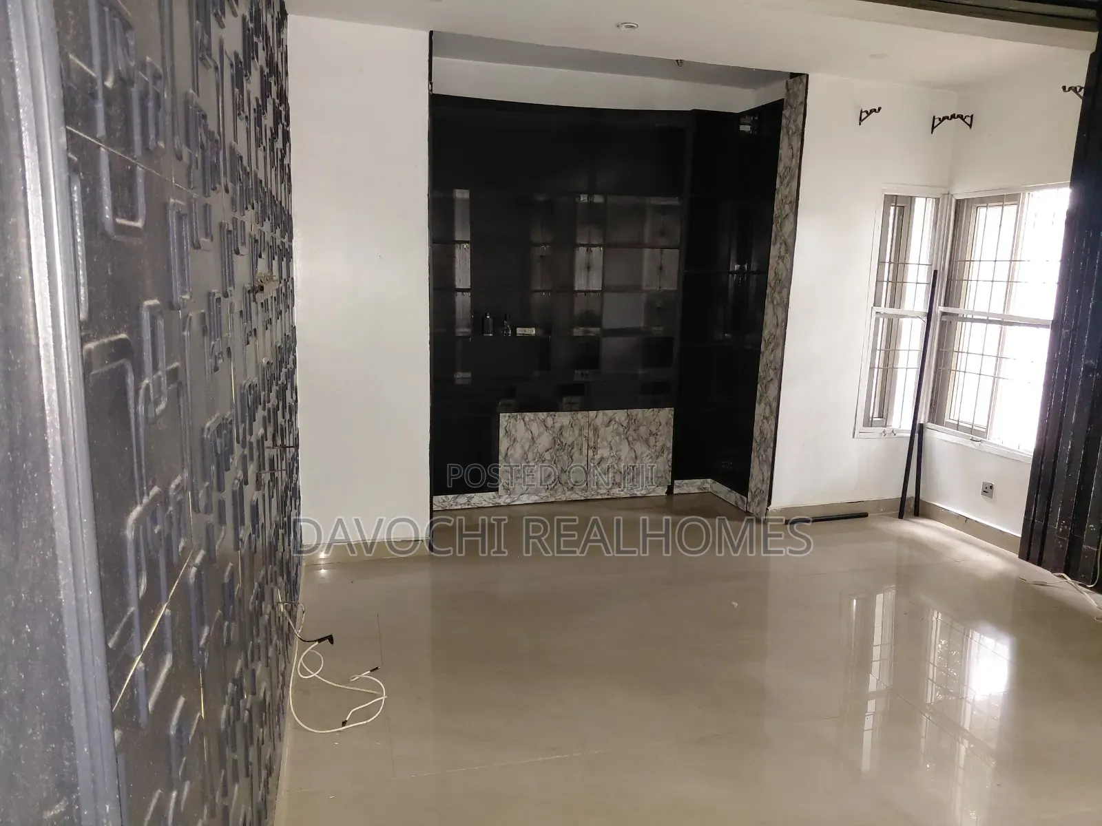 3bdrm Apartment in Royal Garden, VGC / Ajah for rent