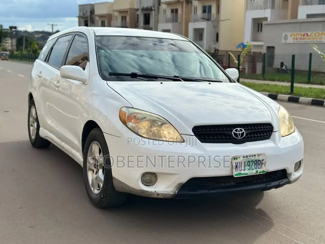 Toyota Matrix 2006 White