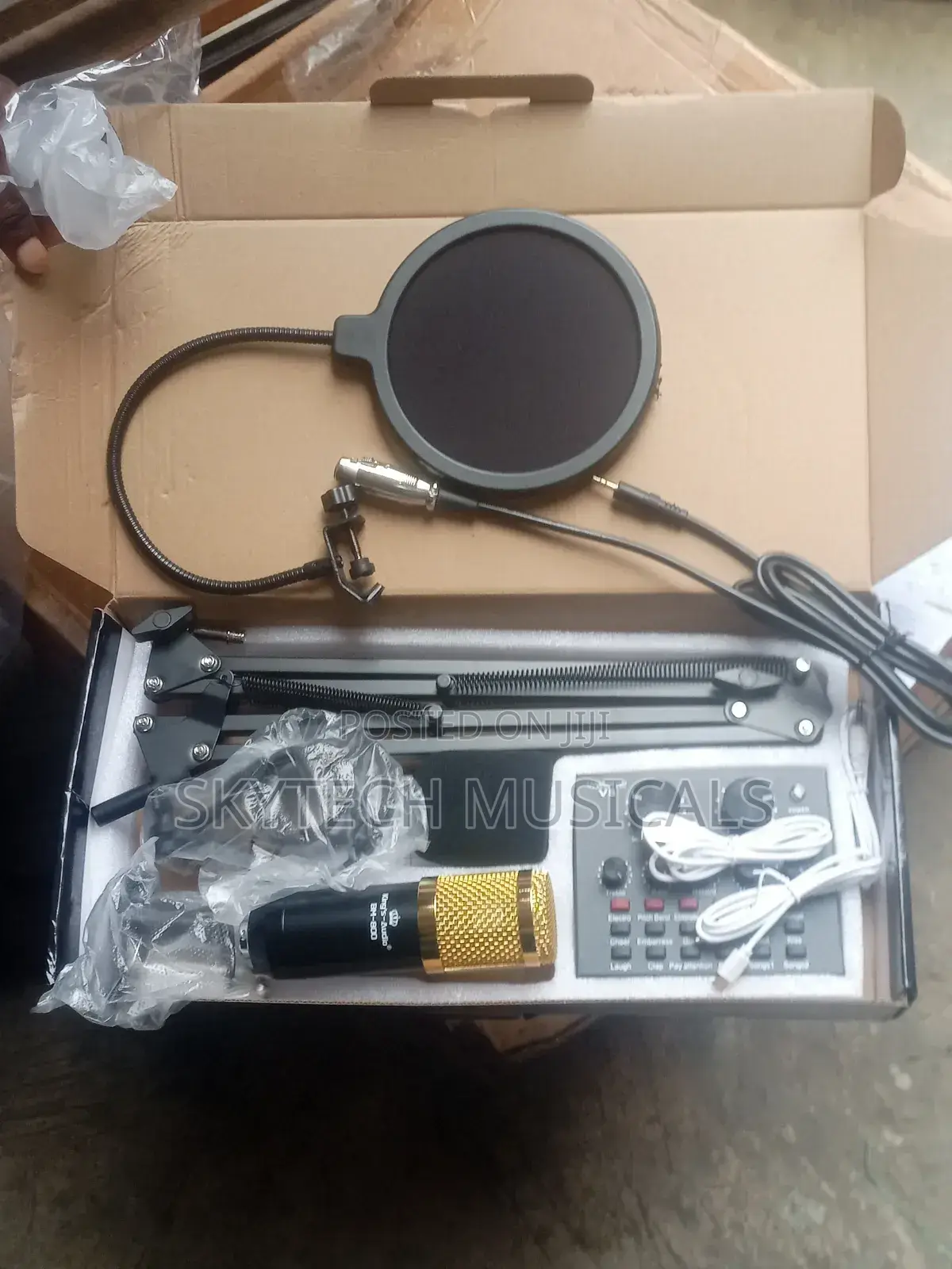 Kings-Audio Bm-800 Condenser Mic With V8 Sound Card Complete Set