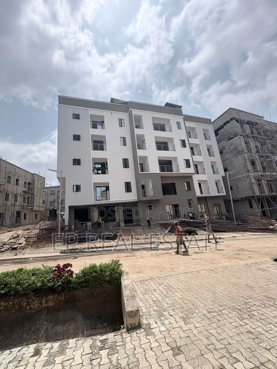 2bdrm Block of Flats in Guzape District for sale