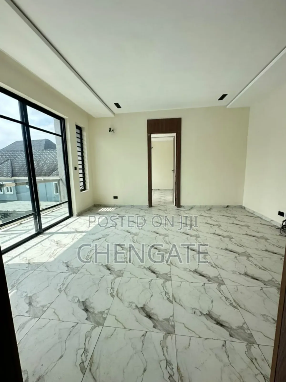 2bdrm Apartment in Lekki Expressway for sale