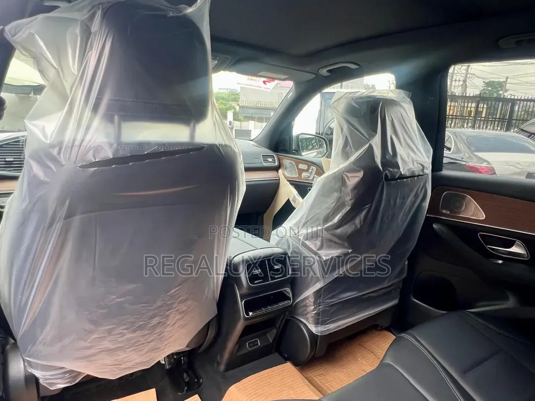 New Mercedes-Benz GLE-Class 2025 Gold