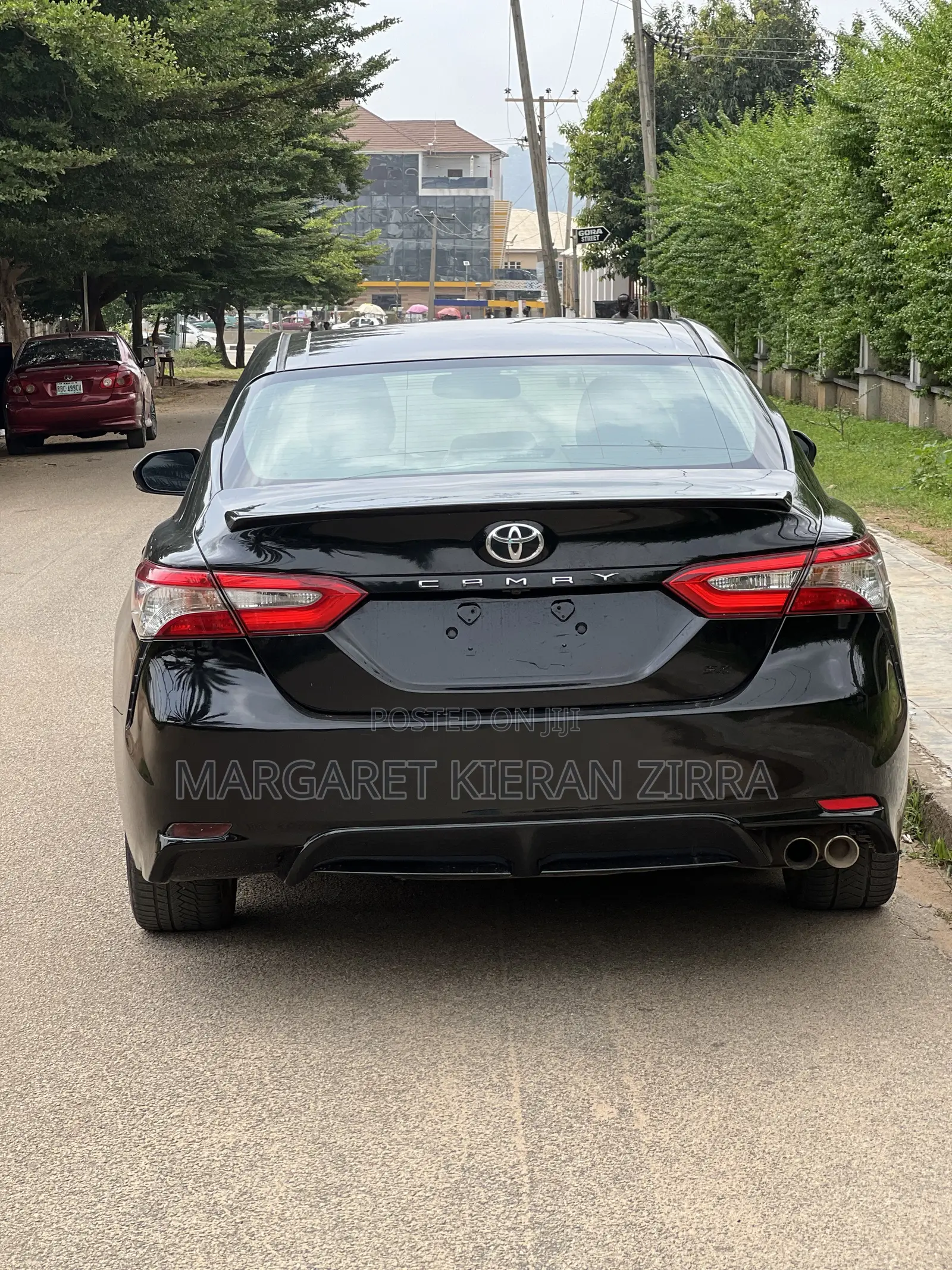 Toyota Camry SE FWD (2.5L 4cyl 8AM) 2018 Black