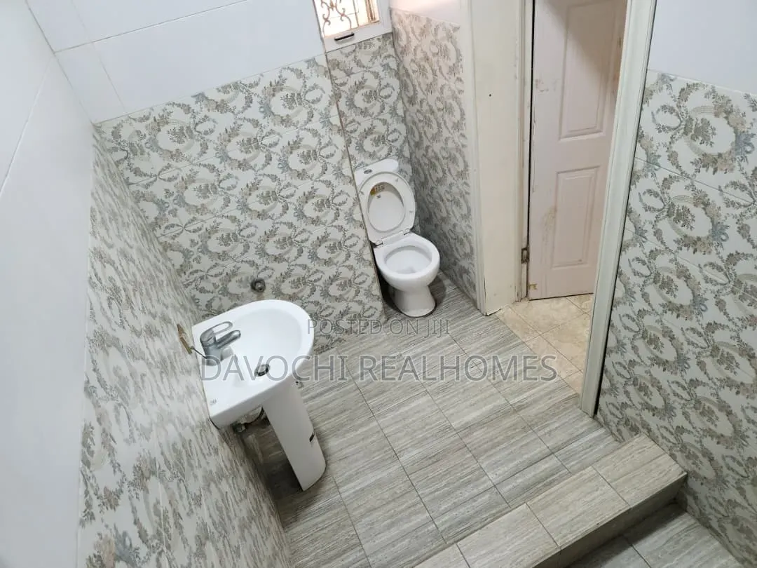 3bdrm Apartment in Chevron for rent