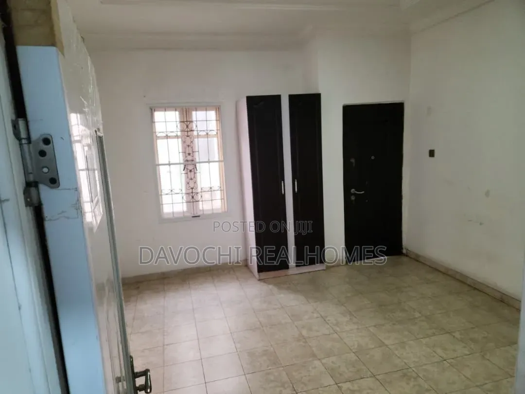 3bdrm Apartment in Chevron for rent