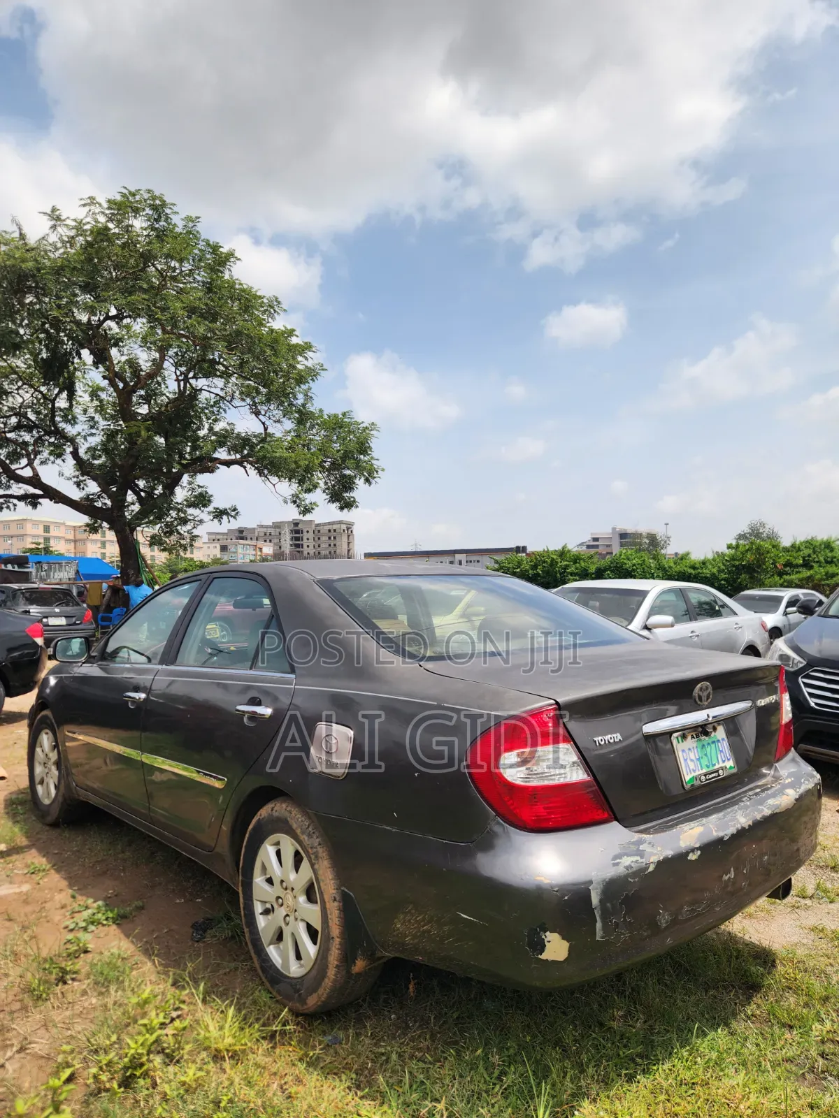 Toyota Camry LE 4dr Sedan (2.4L 4cyl 5M) 2003 Gray