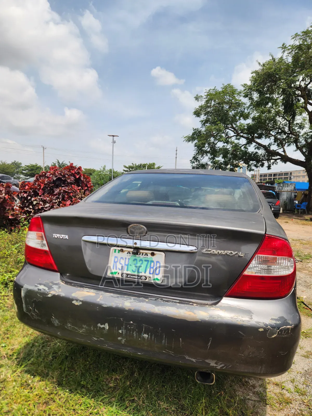 Toyota Camry LE 4dr Sedan (2.4L 4cyl 5M) 2003 Gray