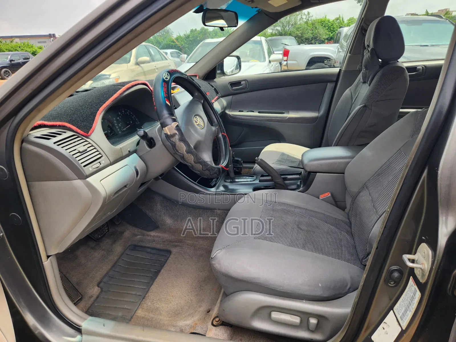 Toyota Camry LE 4dr Sedan (2.4L 4cyl 5M) 2003 Gray