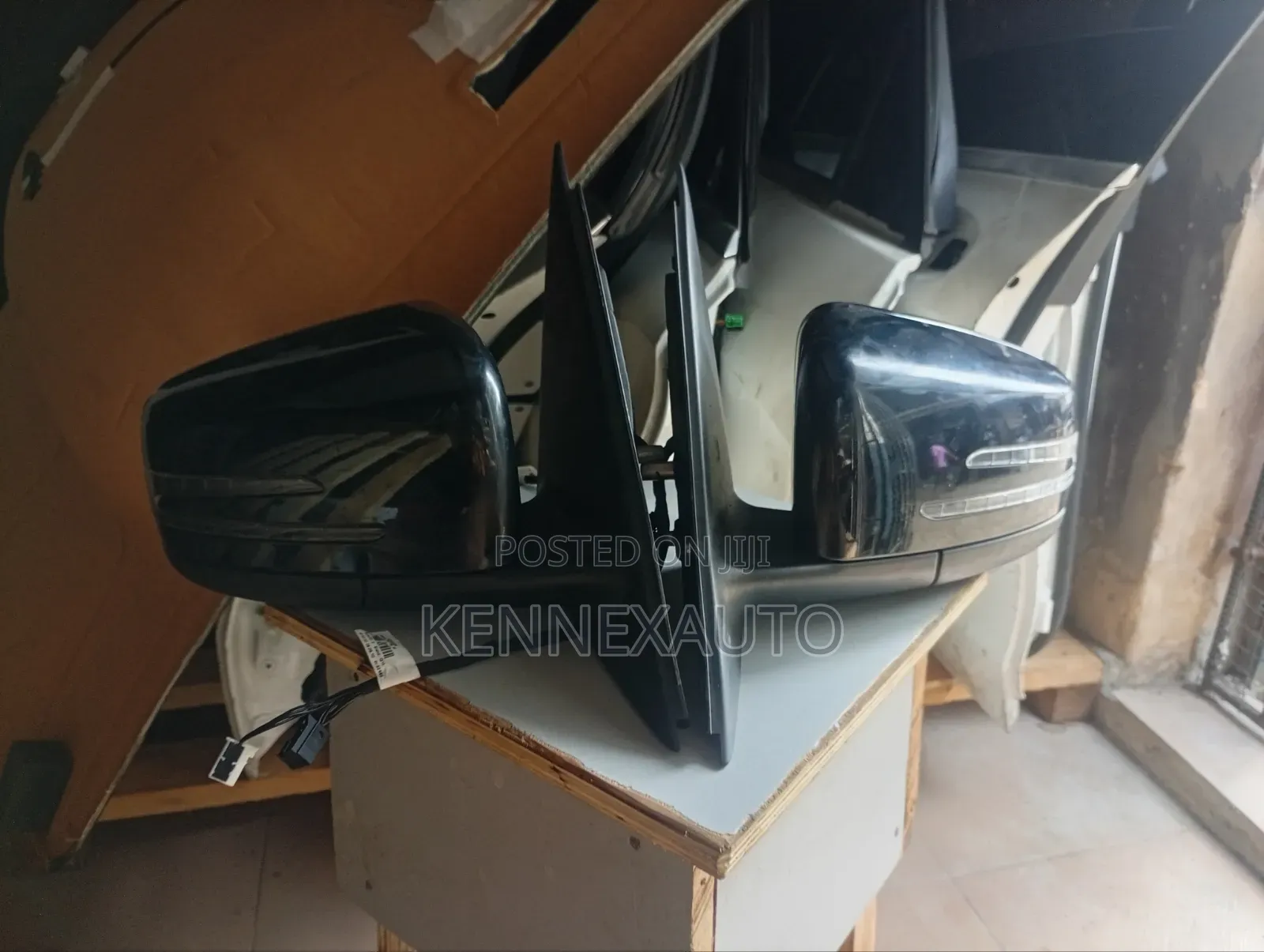 2010 - 2015 Mercedes GLK350 Side Mirrors Set
