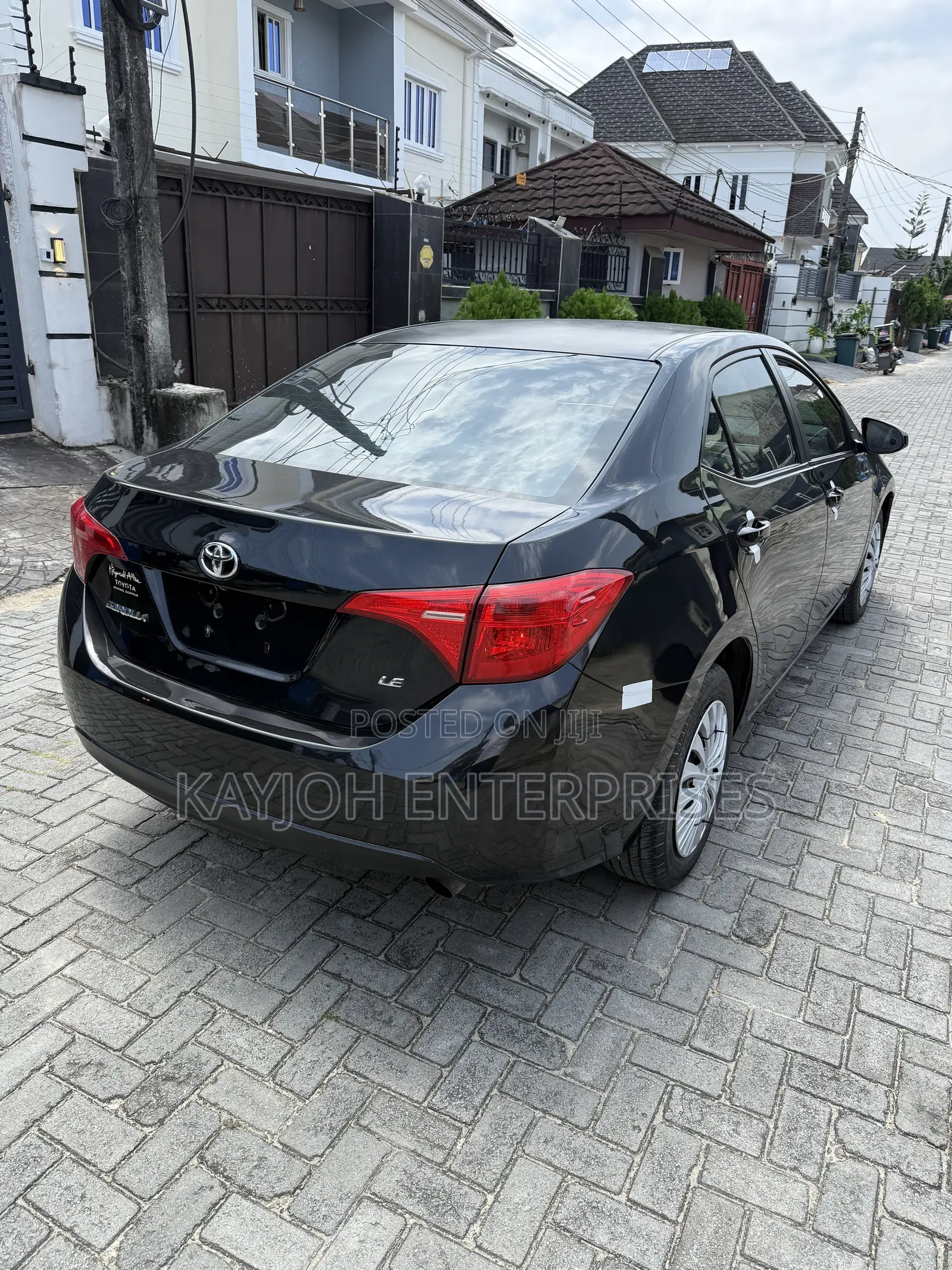 Toyota Corolla LE 4dr Sedan (1.8L 4cyl CVT) 2015 Black