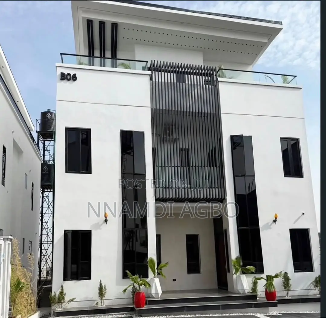 5bdrm Duplex in Guzape District for sale