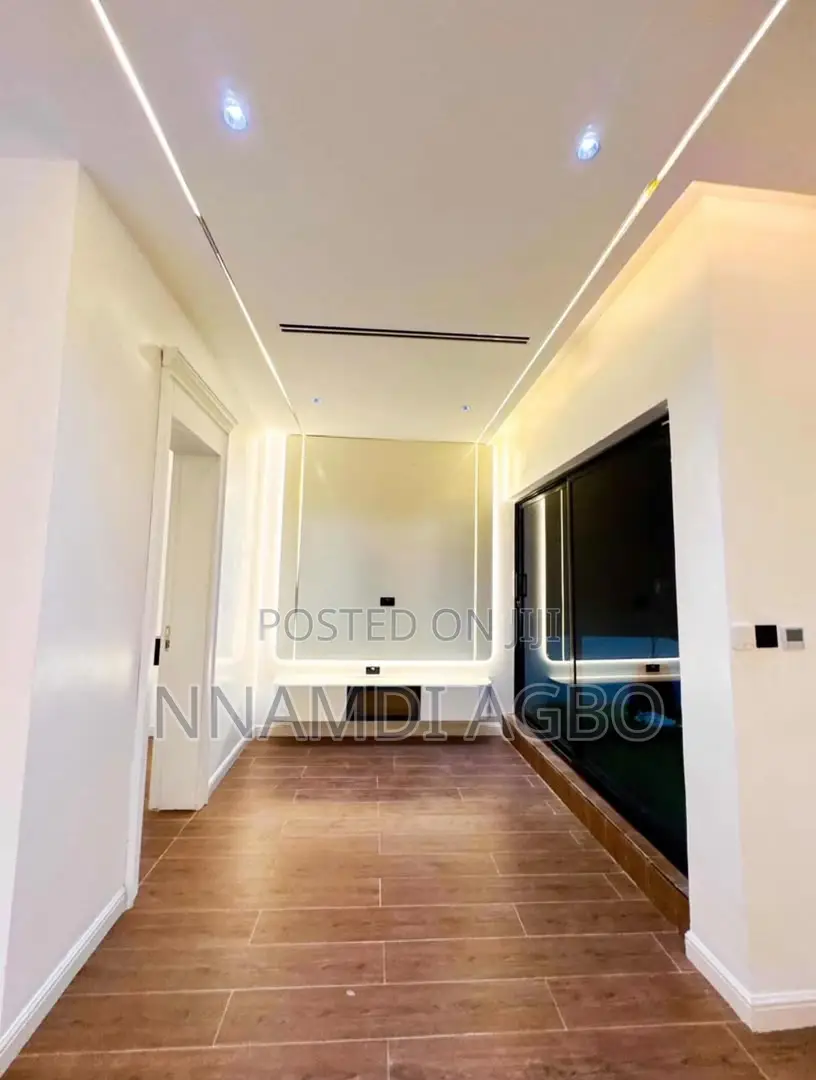 5bdrm Duplex in Guzape District for sale