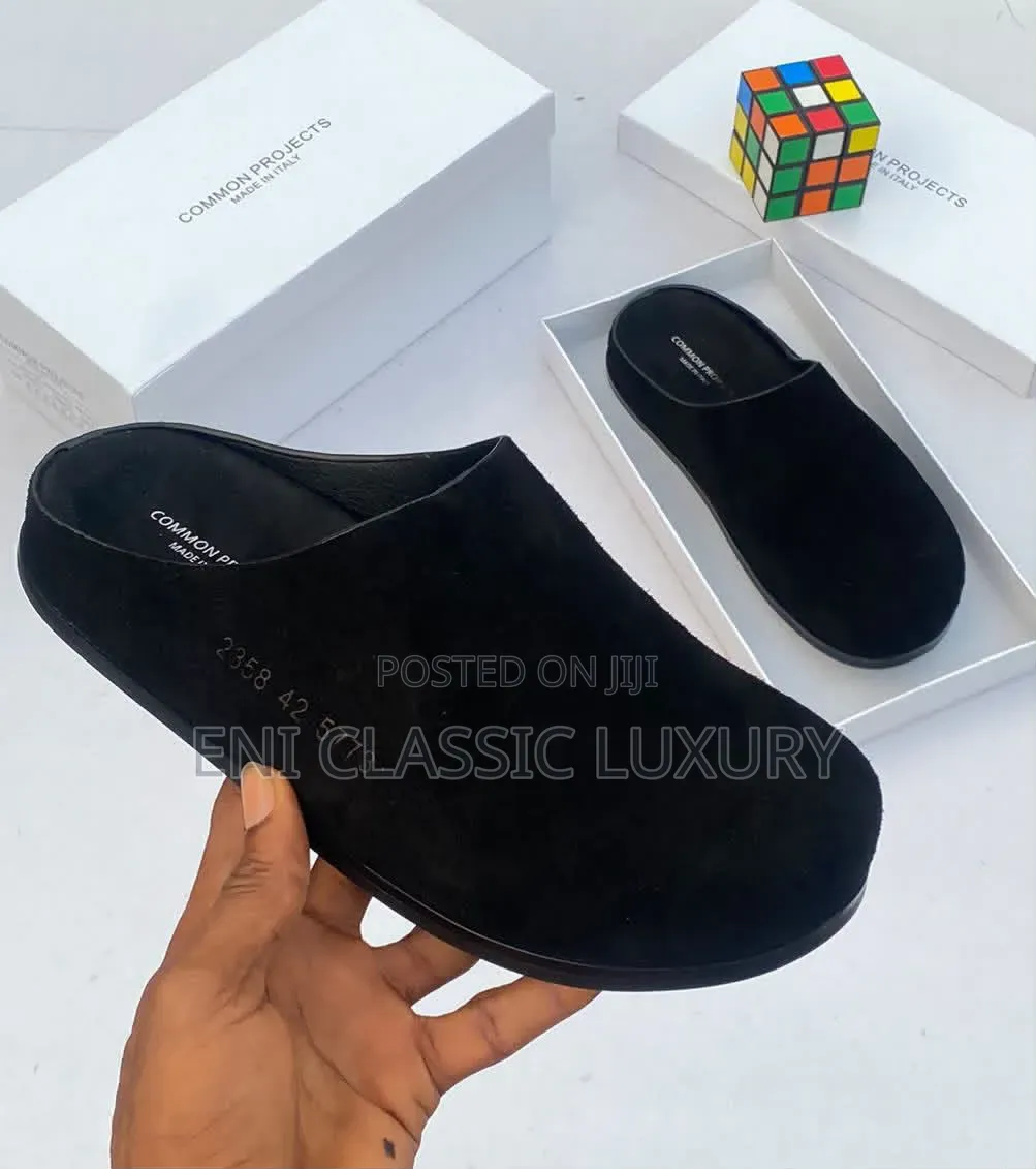 Common Projects Luxury Men's Half Shoes for Your Native Outfits