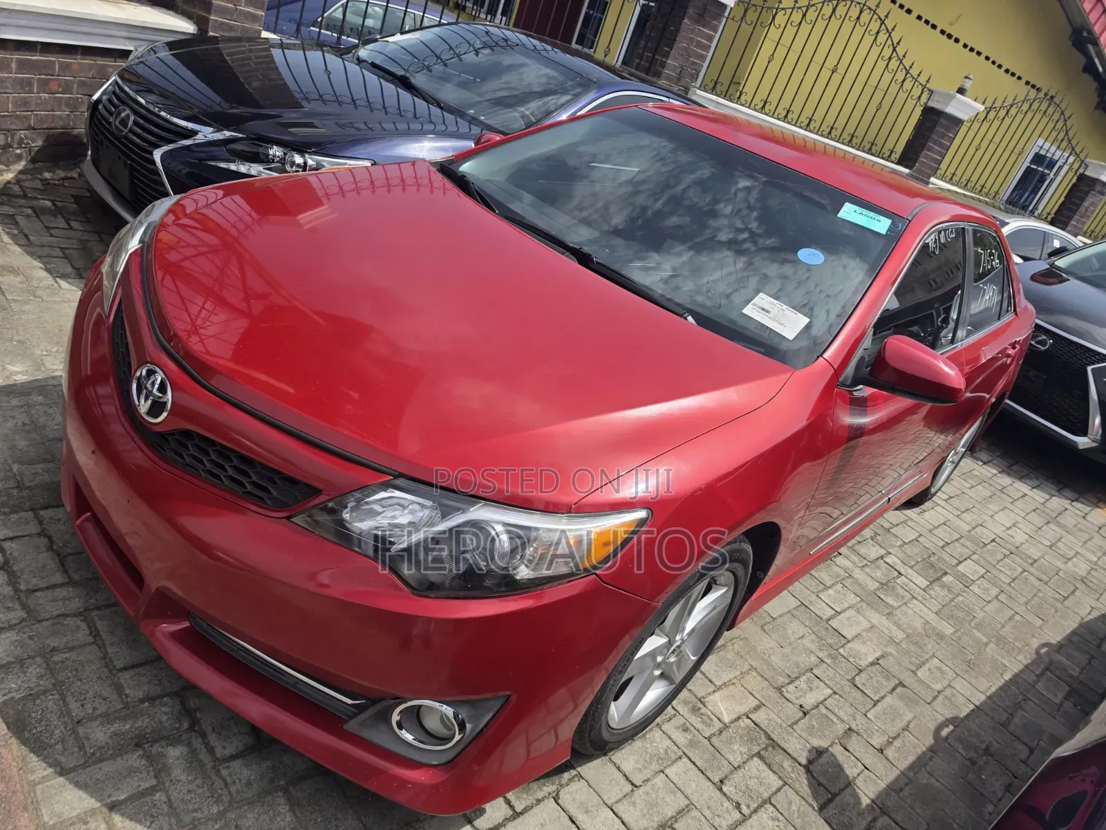 Toyota Camry SE 4dr Sedan (2.5L 4cyl 6A) 2014 Red