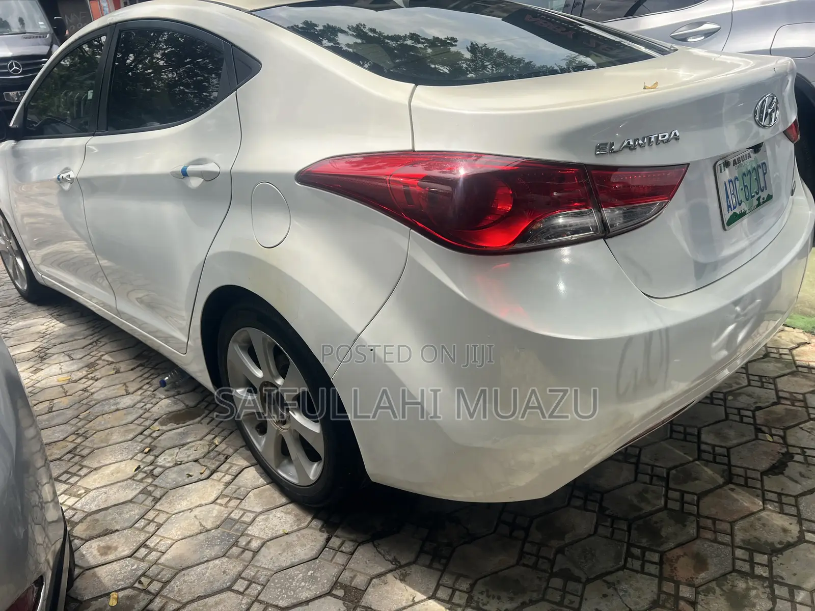 Hyundai Elantra Limited 2012 White