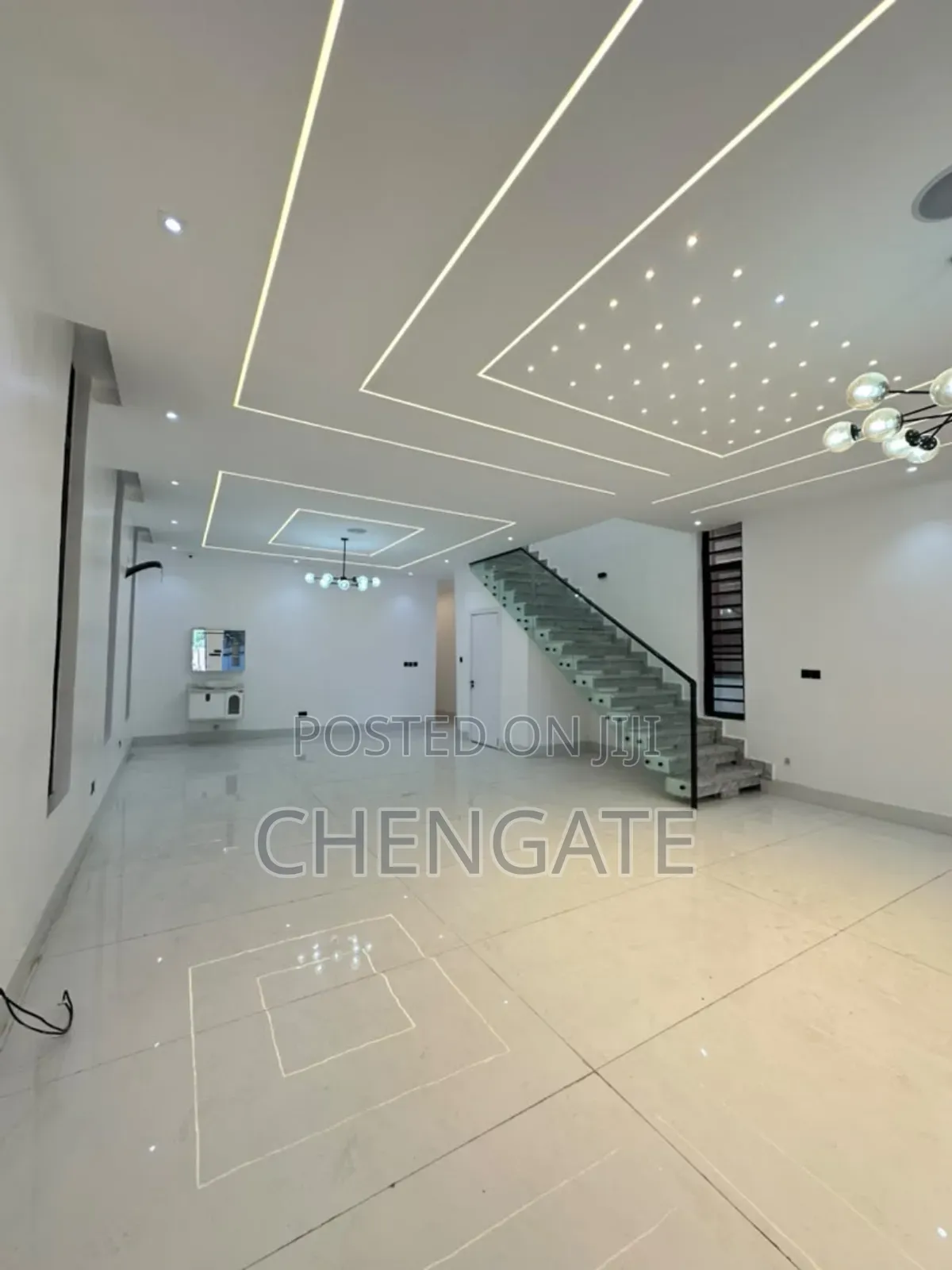 5bdrm Duplex in Ikota for sale