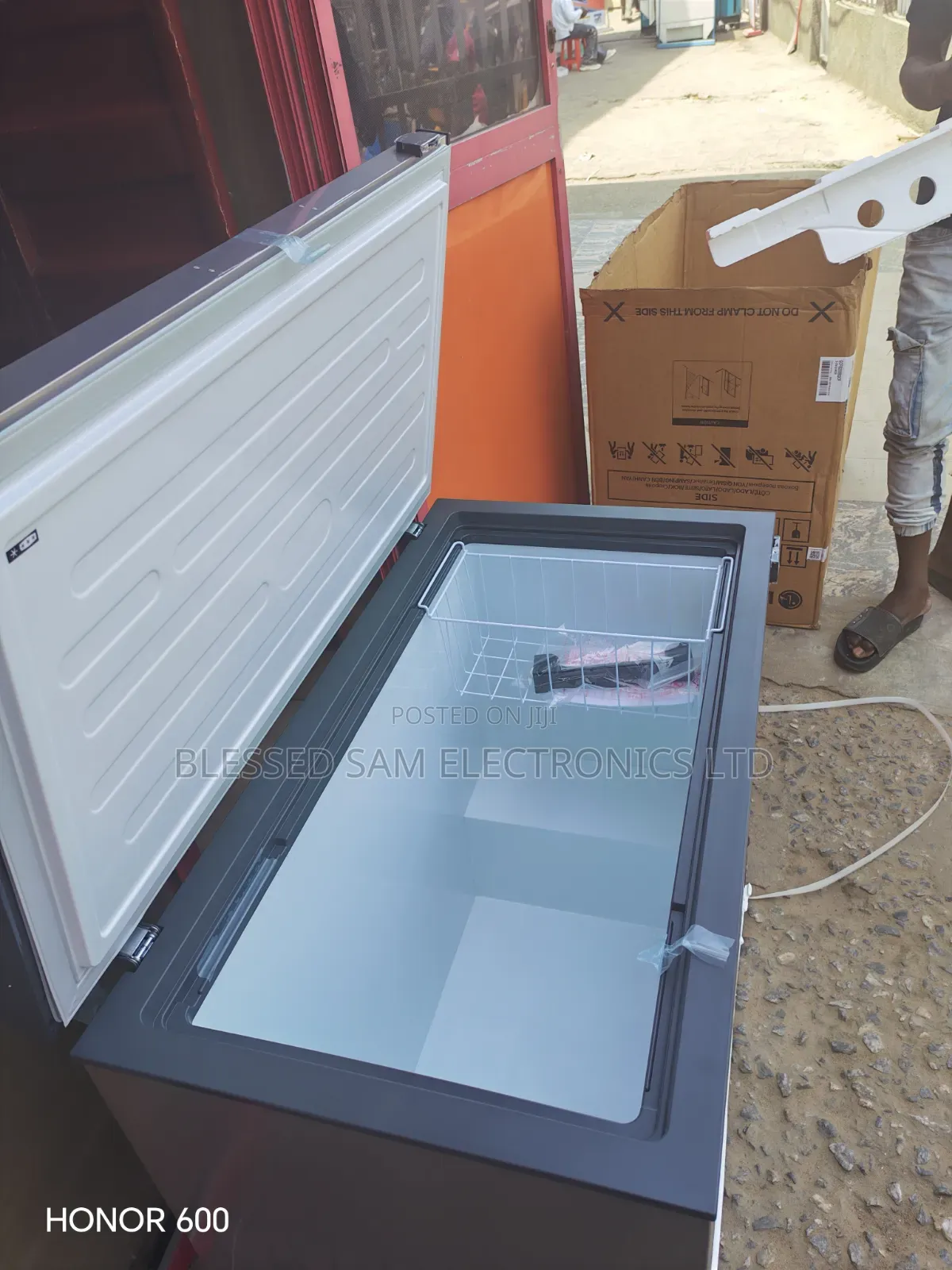 LG Chest Freezer 243 Litres Energy Saving ( Original ) Fast Freezing