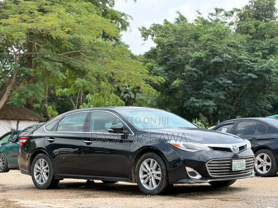 Toyota Avalon XLE 4dr Sedan (3.5L 6cyl 6A) 2015 Black