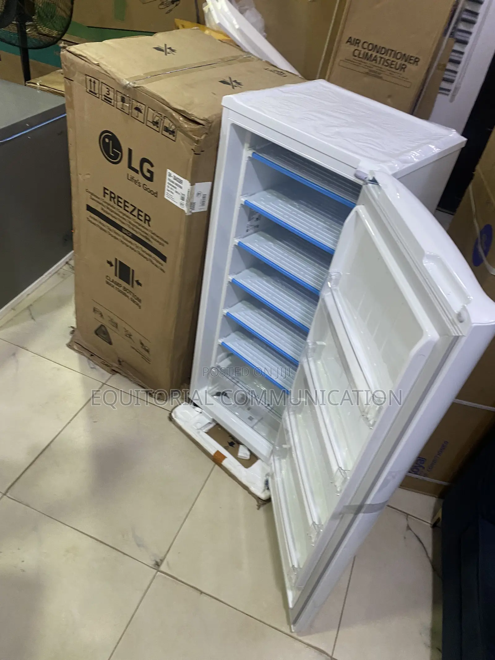 LG GN-304SQBR 168L Freezer for Efficient Storage