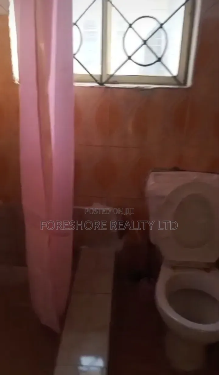 2bdrm Apartment in Off Obafemi Awolowo for rent