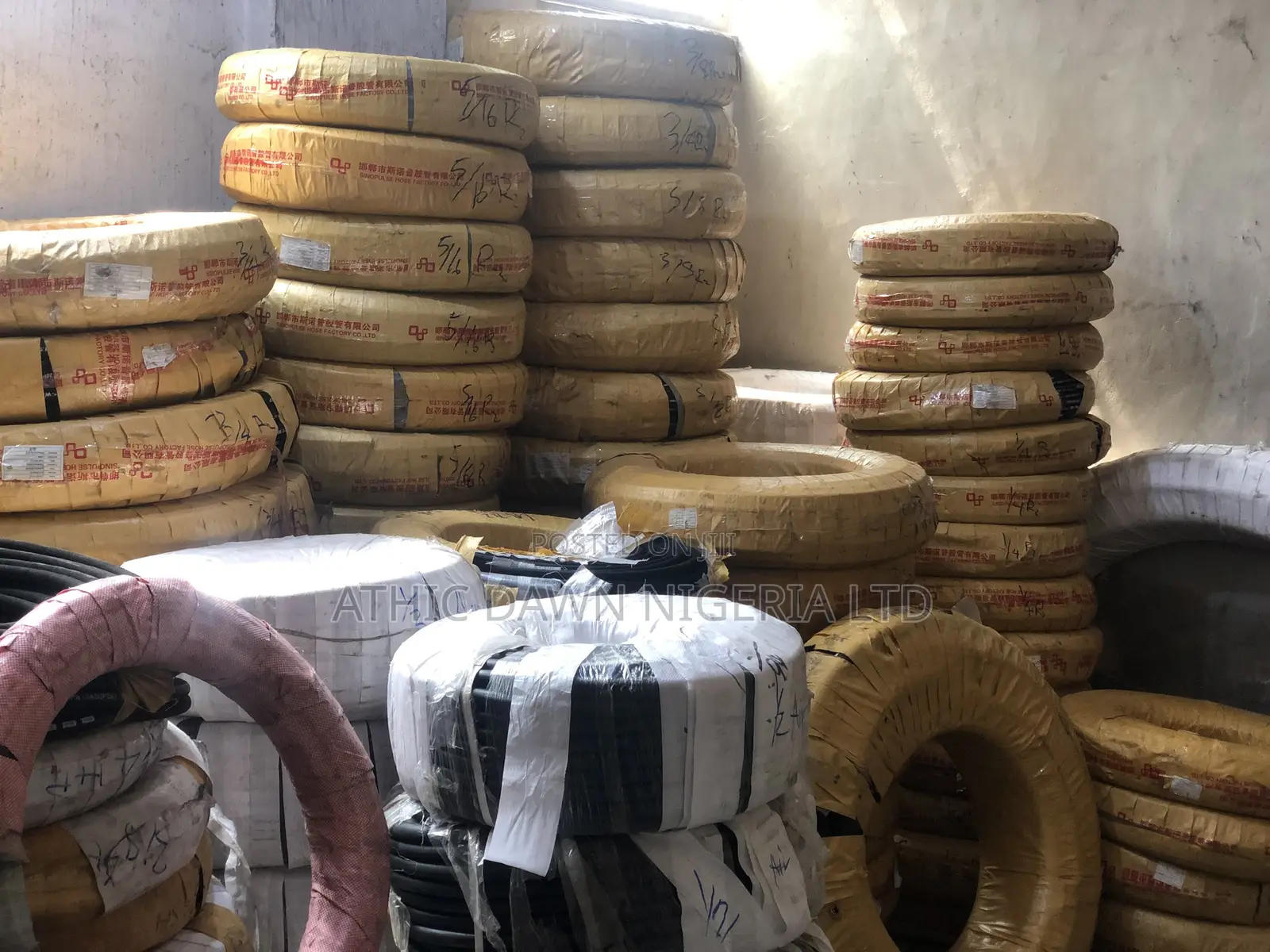 All Sizes of Hydraulic Hoses and Fittings