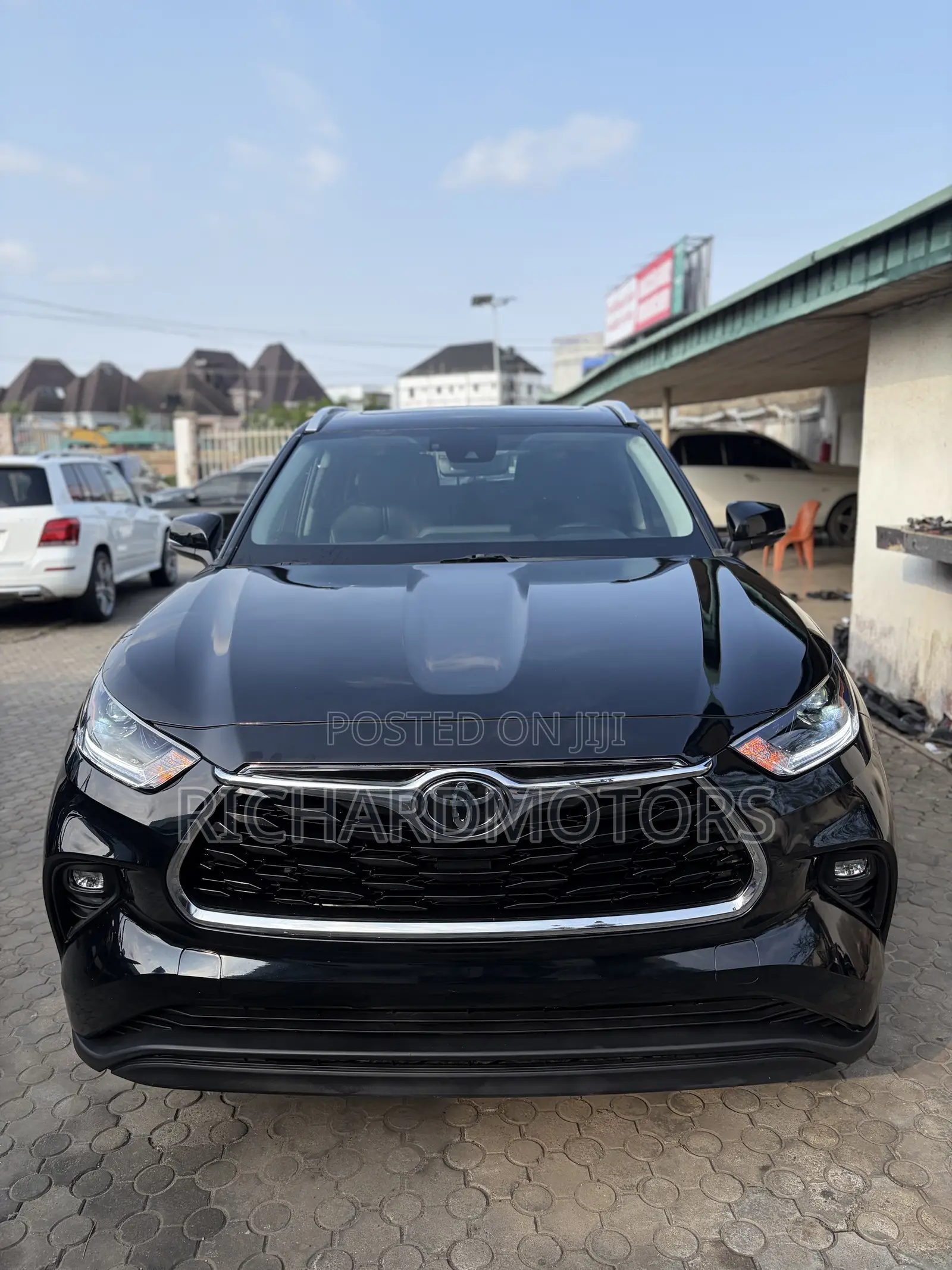 Toyota Highlander XLE 2022 Black