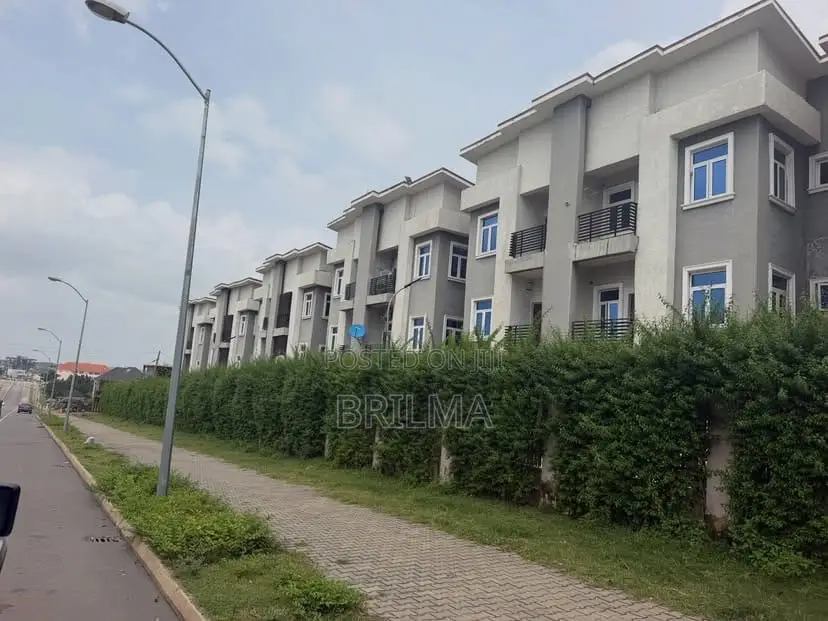 4bdrm Duplex in Wuye for rent