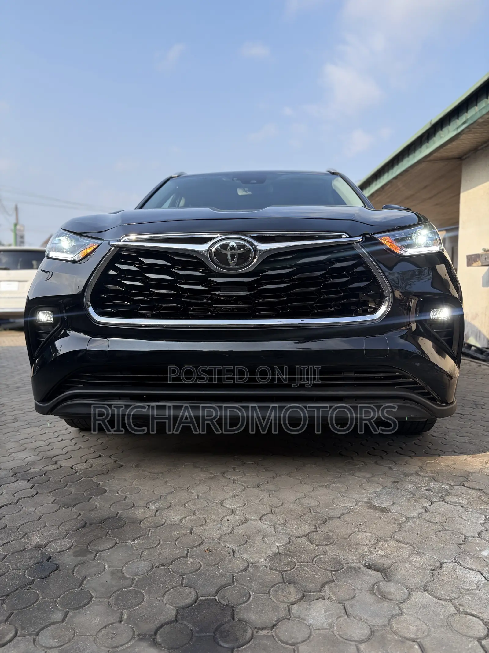 Toyota Highlander XLE 2022 Black