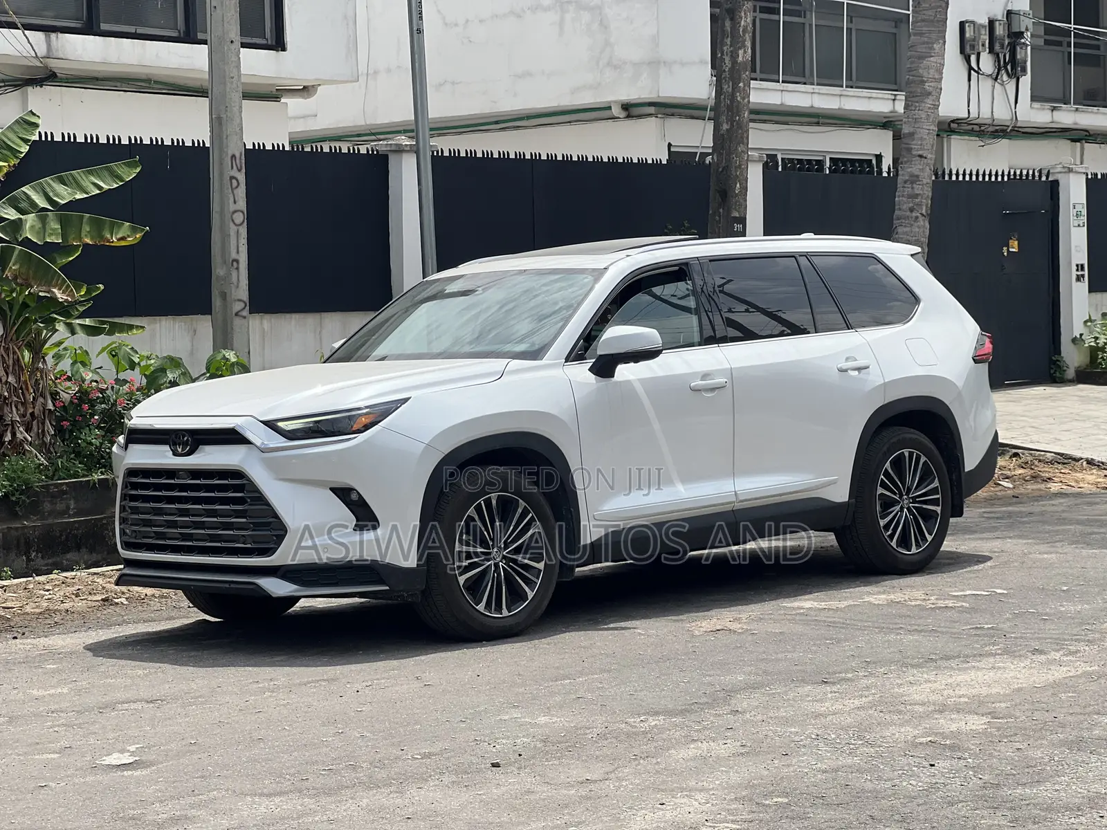 Toyota Grand Highlander Hybrid XLE 2026 White
