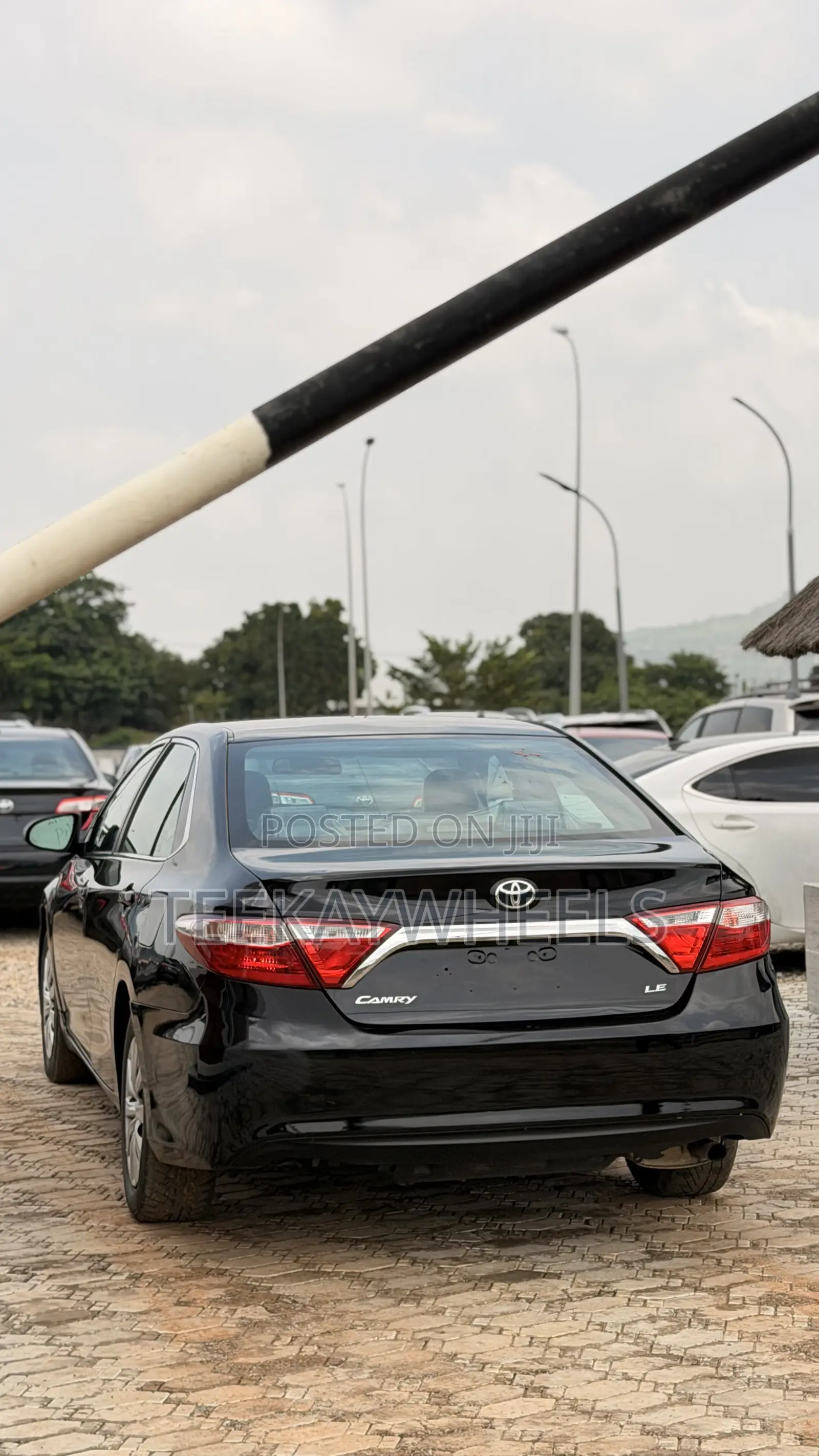 Toyota Camry LE 4dr Sedan (2.5L 4cyl 6A) 2016 Black