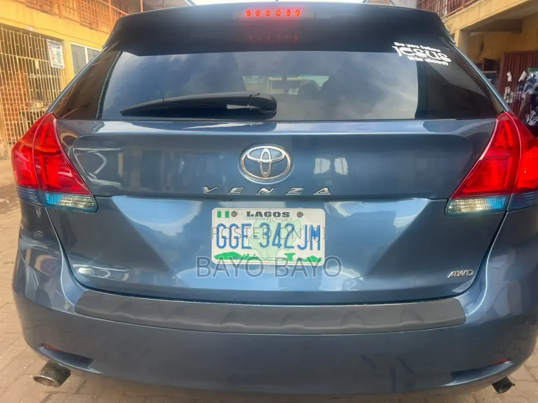 Toyota Venza V6 2011 Silver
