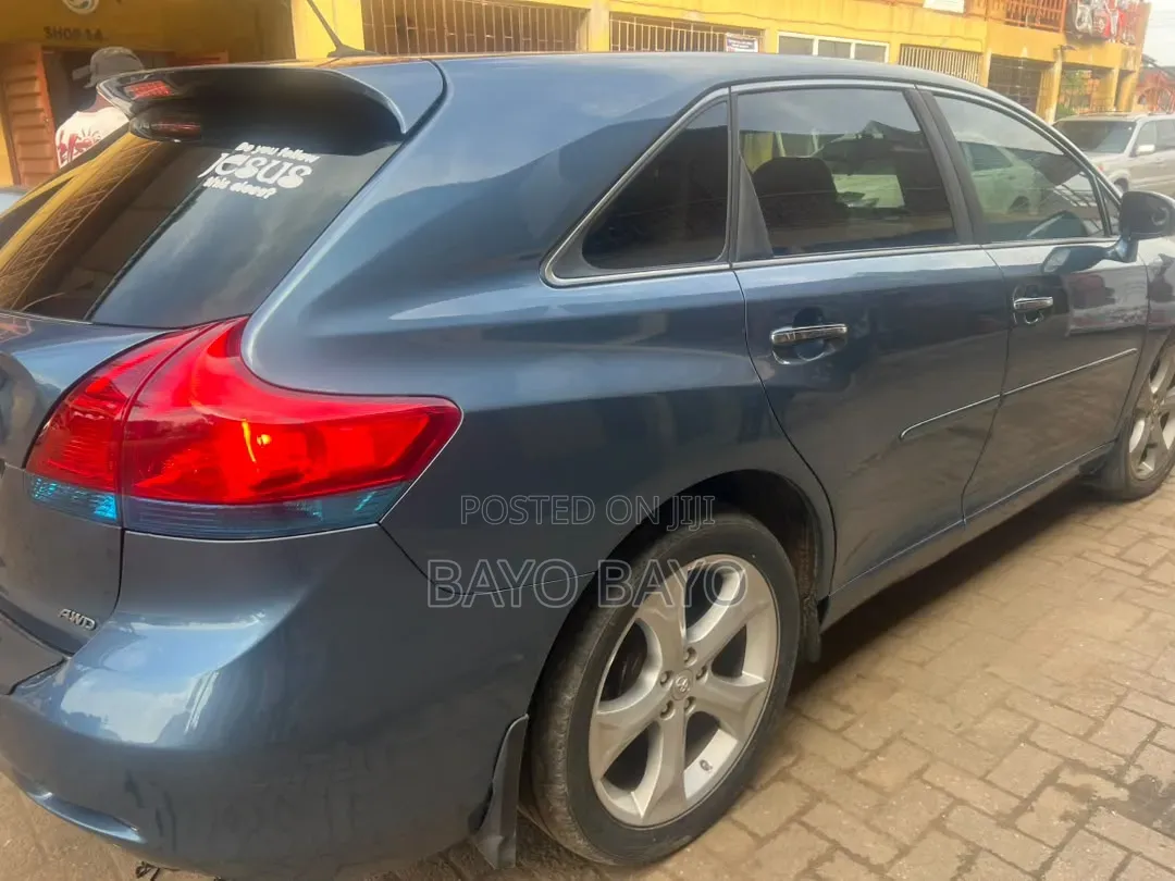 Toyota Venza V6 2011 Silver